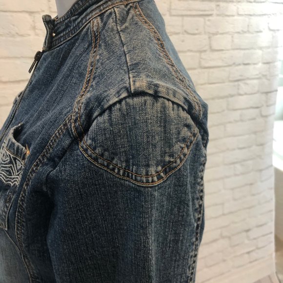 YUKA Jeans White Lace Pocket Jean Jacket, Size M - Picture 4 of 5